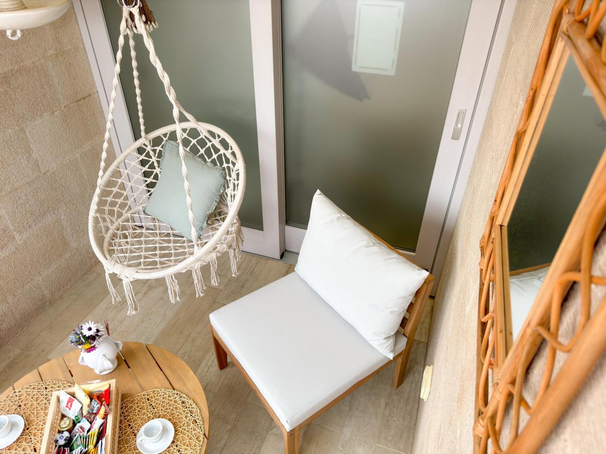 Vingt Sept Couette-café